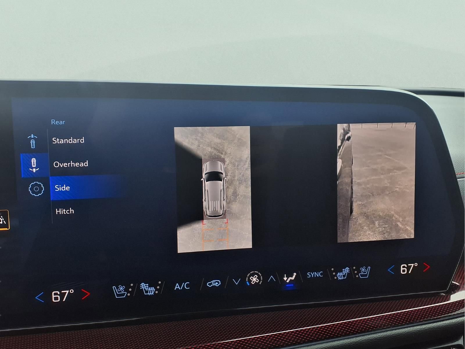 Used 2024 Chevrolet Traverse RS image 10