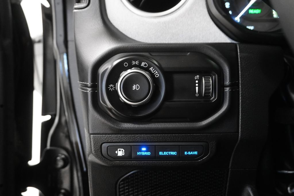 Certified 2025 Jeep Wrangler Unlimited Sahara image 21