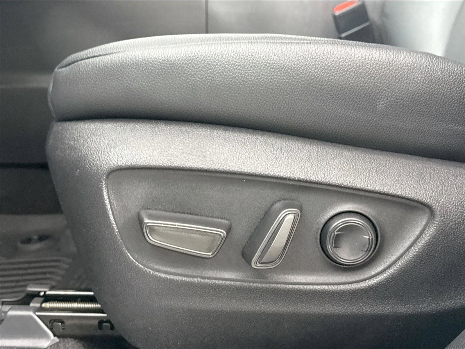 Used 2024 Toyota Grand Highlander XLE image 43