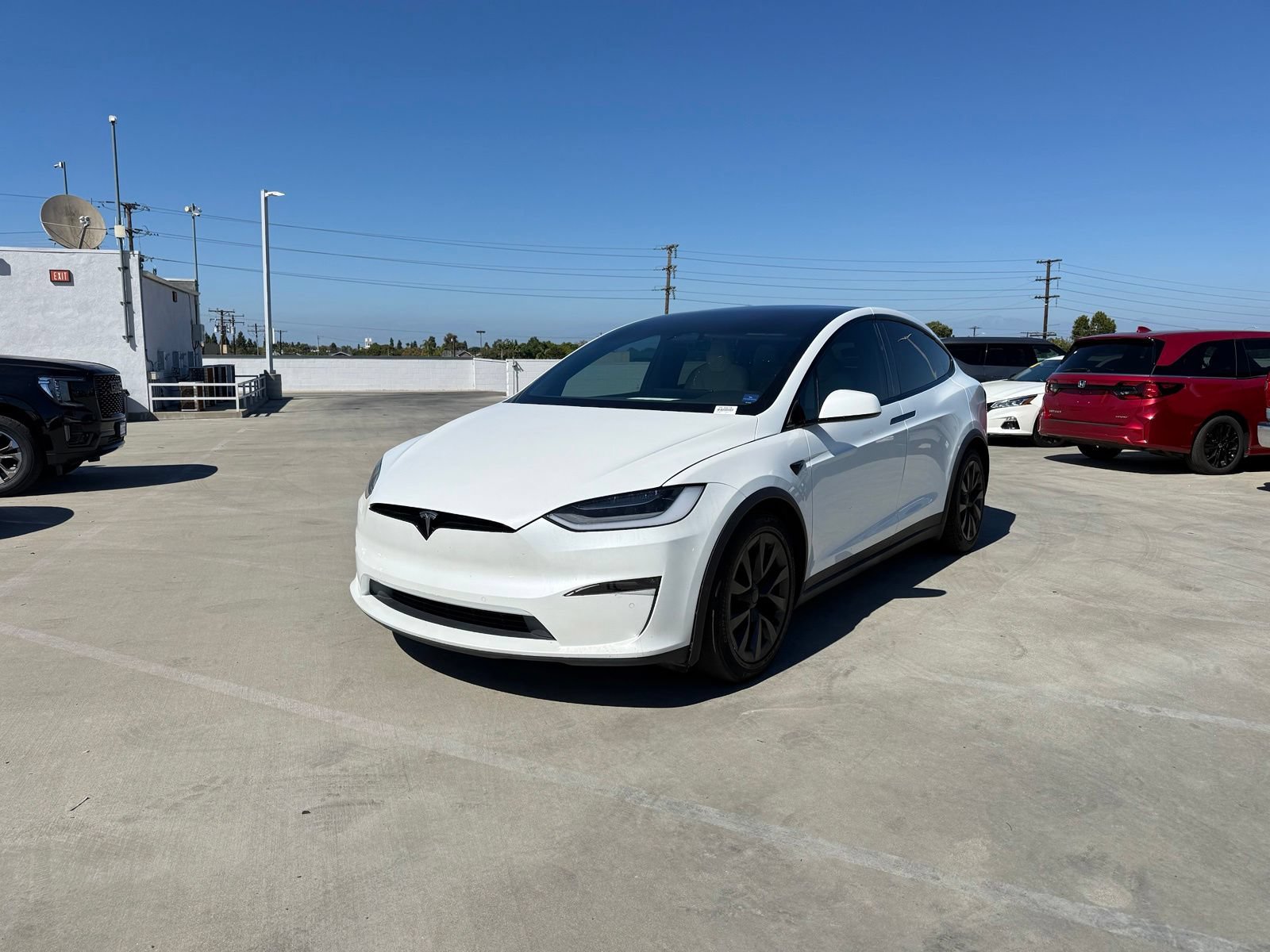 Used 2022 Tesla Model X AWD/4WD image 1
