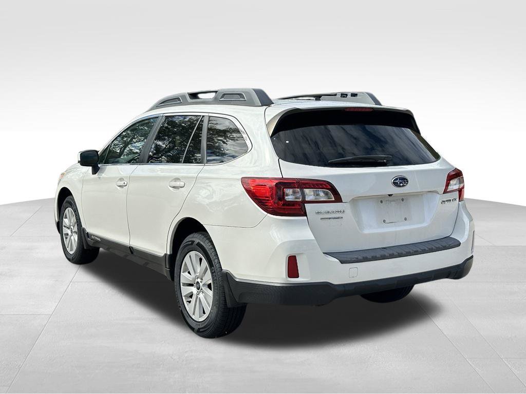 Used 2015 Subaru Outback 2.5i Premium AWD/4WD image 10