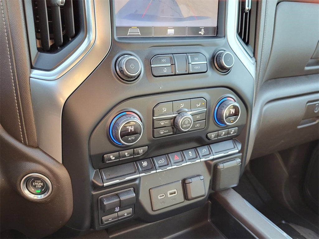 Used 2020 Chevrolet Silverado 2500 LTZ w/ LTZ Convenience Package image 27