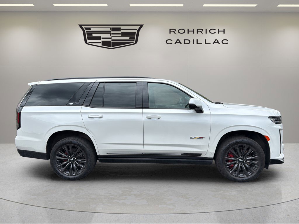 Certified 2023 Cadillac Escalade V w/ LPO, ONYX Package AWD/4WD image 5