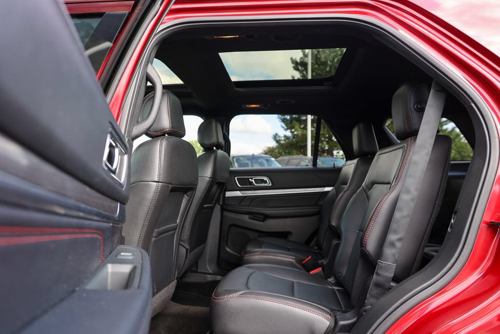 Used 2017 Ford Explorer Sport w/ Equipment Group 401A AWD/4WD image 27