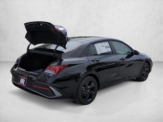 New 2026 Hyundai Elantra Sport image 2