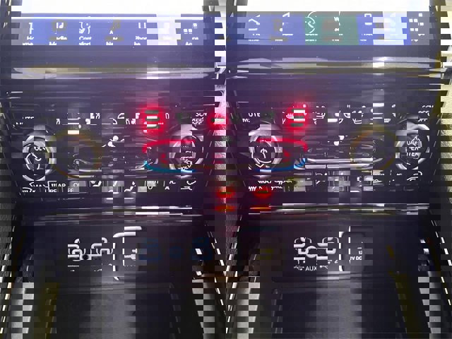 Used 2023 Jeep Grand Cherokee Overland w/ Adv Protech Group III image 29