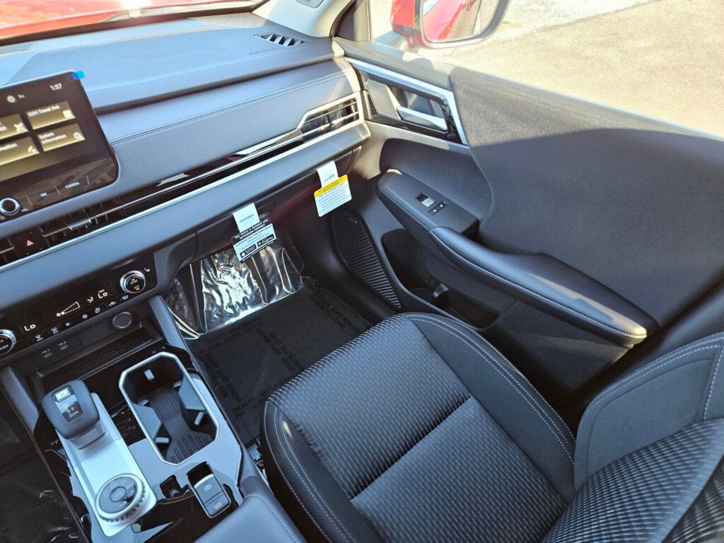 New 2025 Mitsubishi Outlander ES image 15