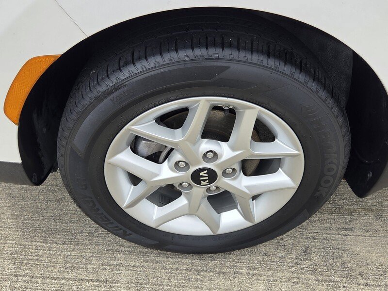 Used 2020 Kia Soul S FWD image 9