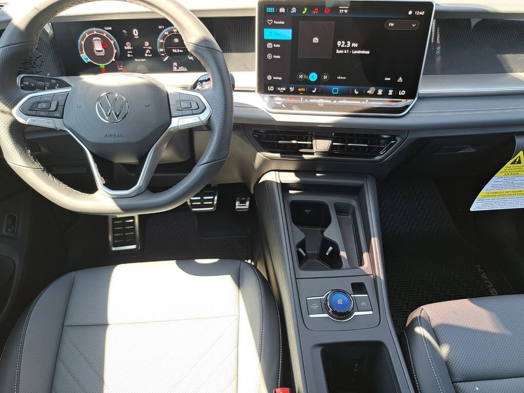 New 2026 Volkswagen Tiguan SE R-Line image 21