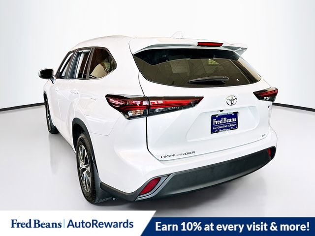 New 2026 Toyota Highlander XLE image 3