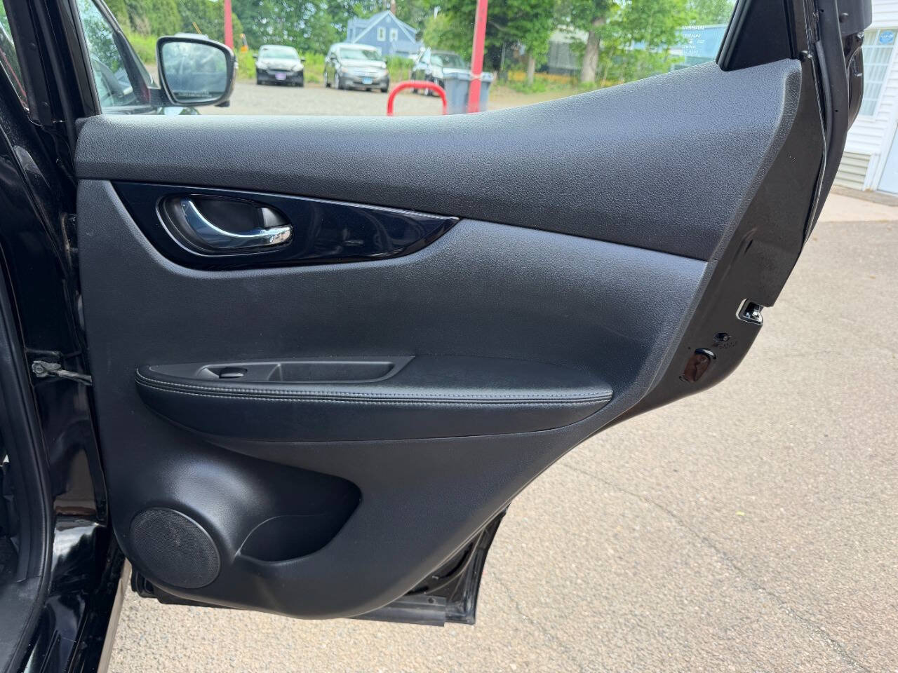 Used 2019 Nissan Rogue Sport SV w/ Technology Package AWD/4WD image 34
