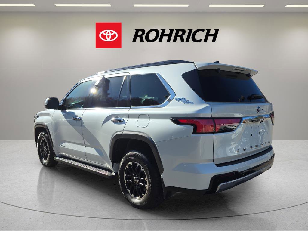 Used 2023 Toyota Sequoia Limited image 3
