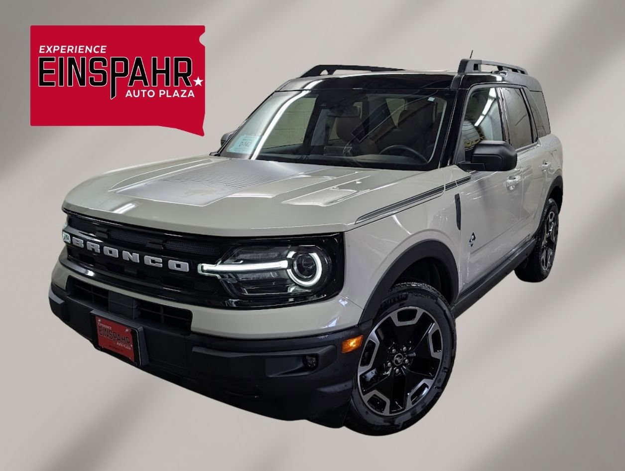 Used 2024 Ford Bronco Sport Outer Banks w/ Tech Package AWD/4WD image 1
