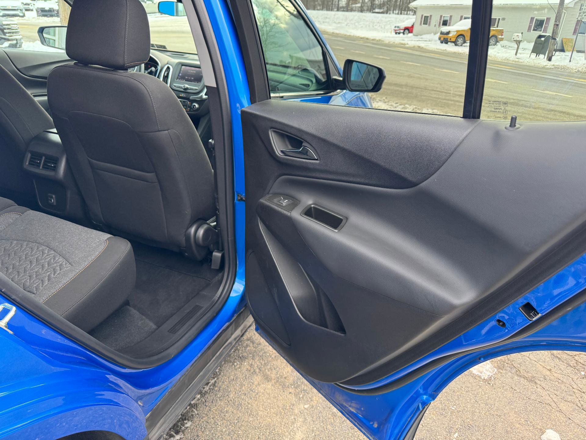 Used 2024 Chevrolet Equinox LT image 42