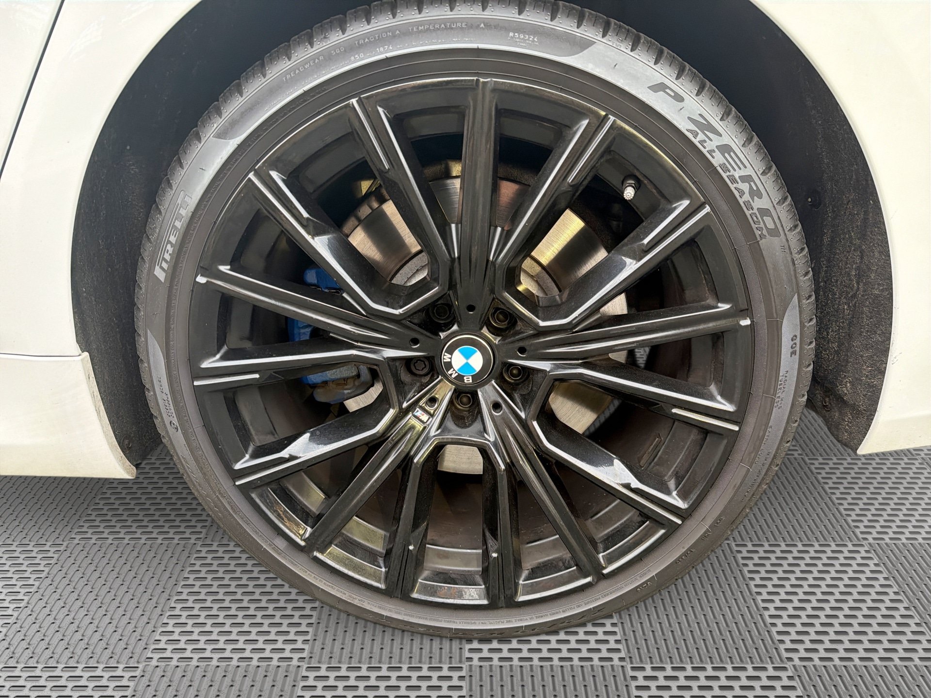 Used 2021 BMW 750i xDrive w/ Executive Package AWD/4WD image 29
