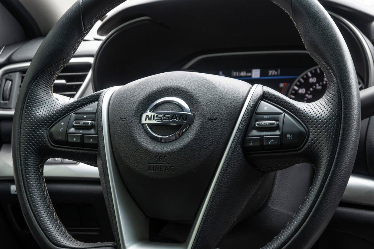 Used 2022 Nissan Maxima SV w/ Floor Mat Group FWD image 23