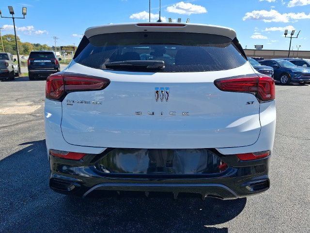 Certified 2024 Buick Encore GX Sport Touring AWD/4WD image 5
