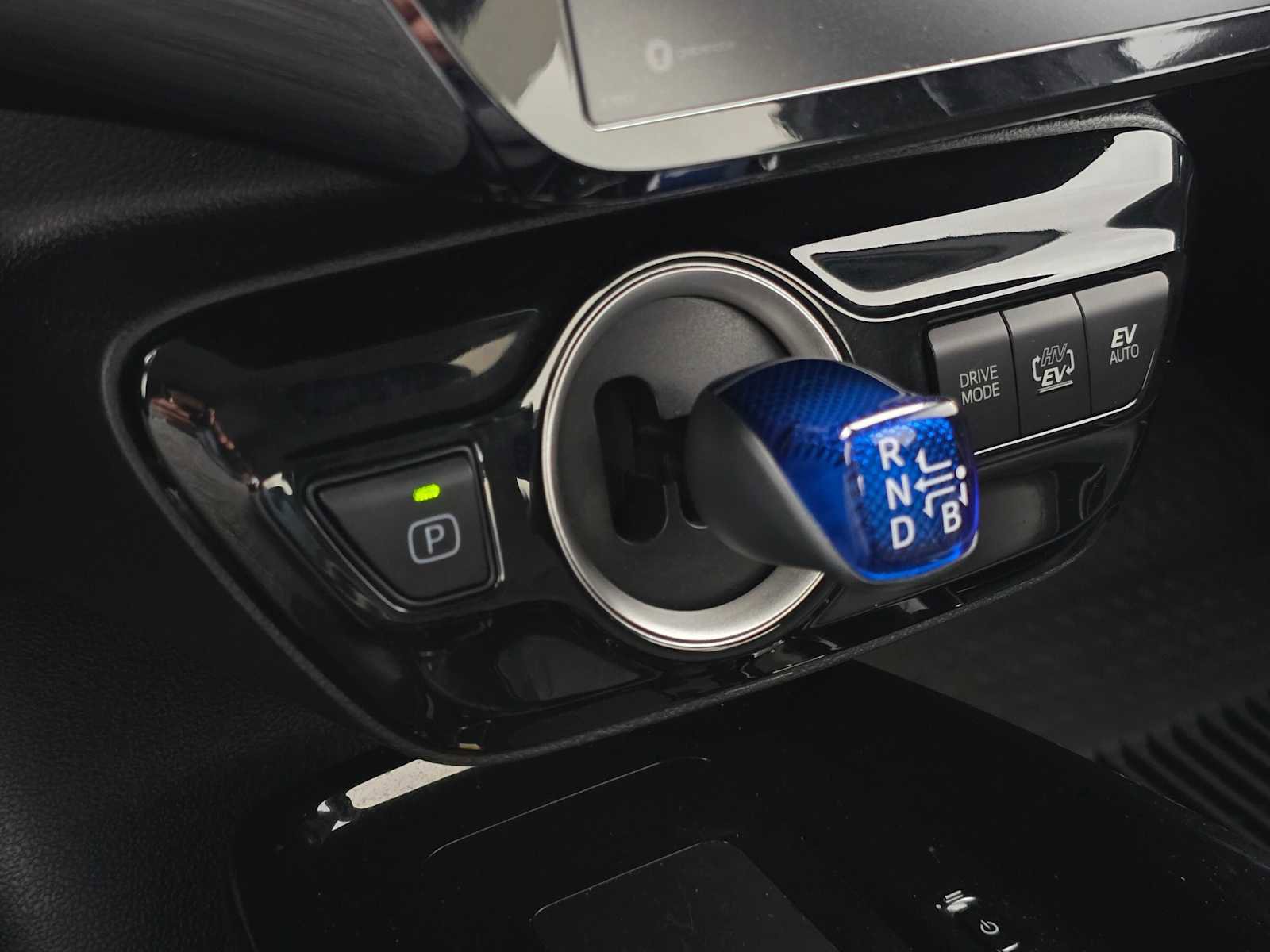 Used 2021 Toyota Prius Prime XLE image 40