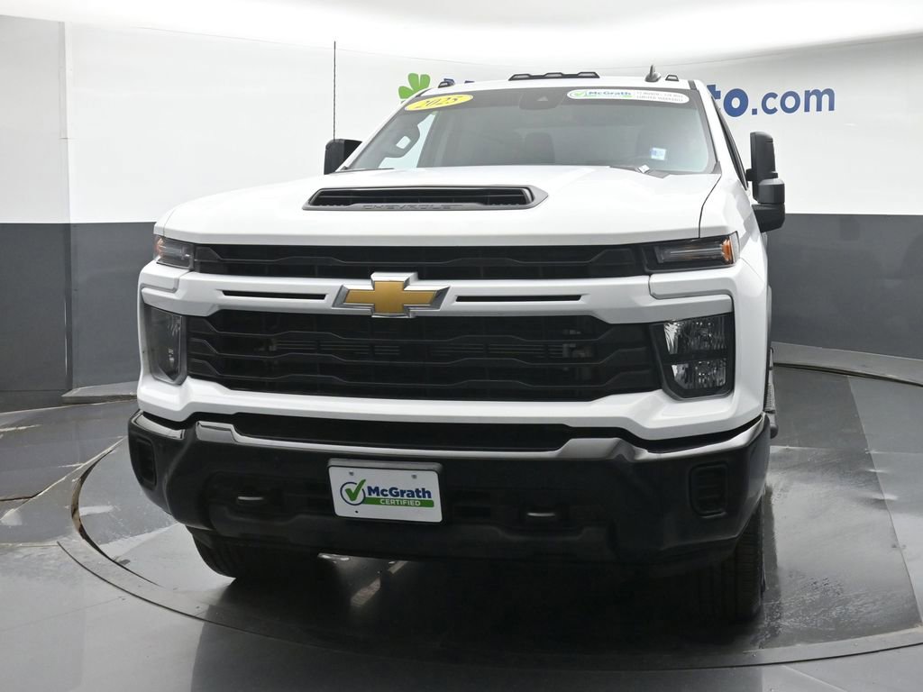Used 2025 Chevrolet Silverado 2500 Custom w/ Custom Value Package image 5