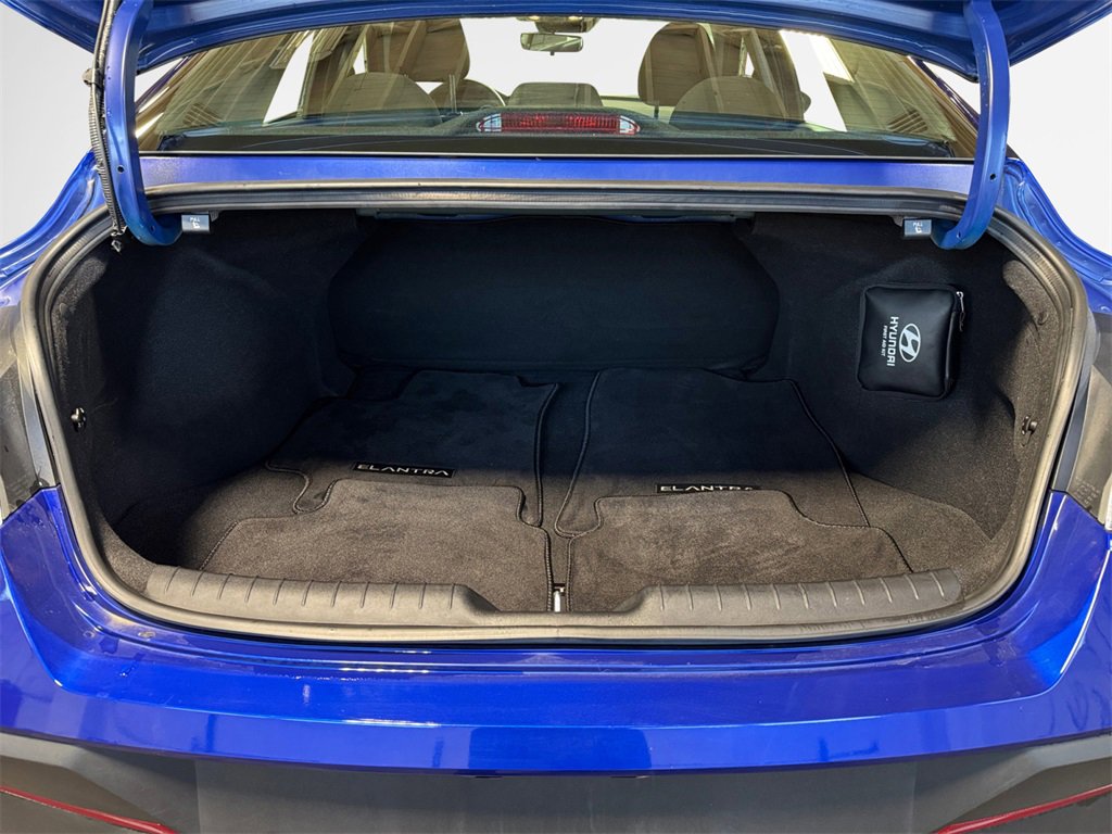 Used 2024 Hyundai Elantra SEL image 25
