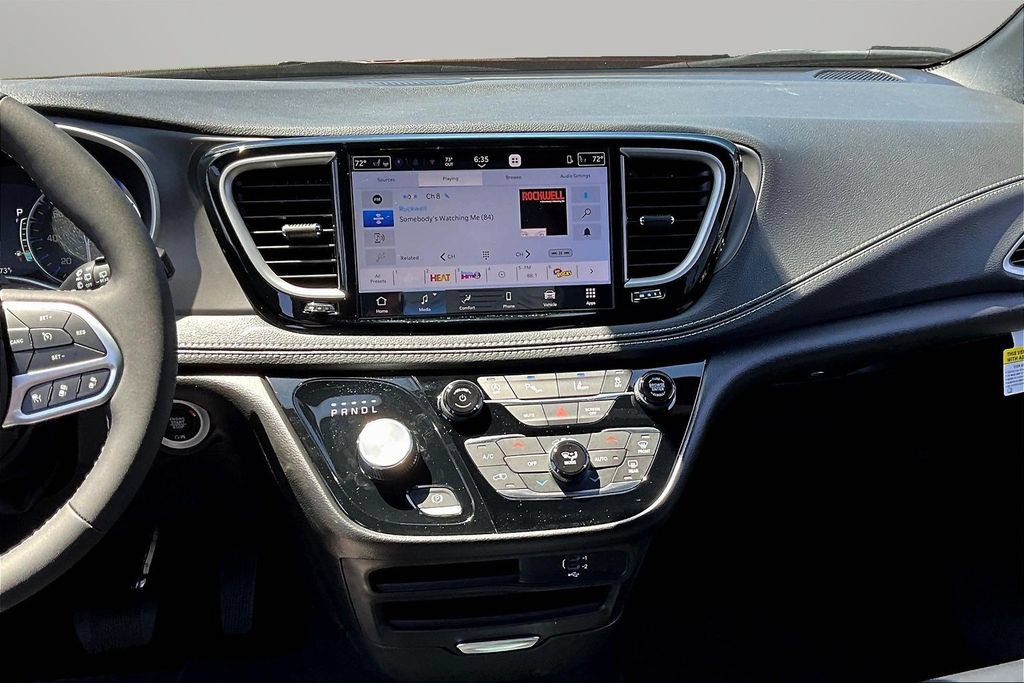 New 2027 Chrysler Pacifica Select FWD image 6