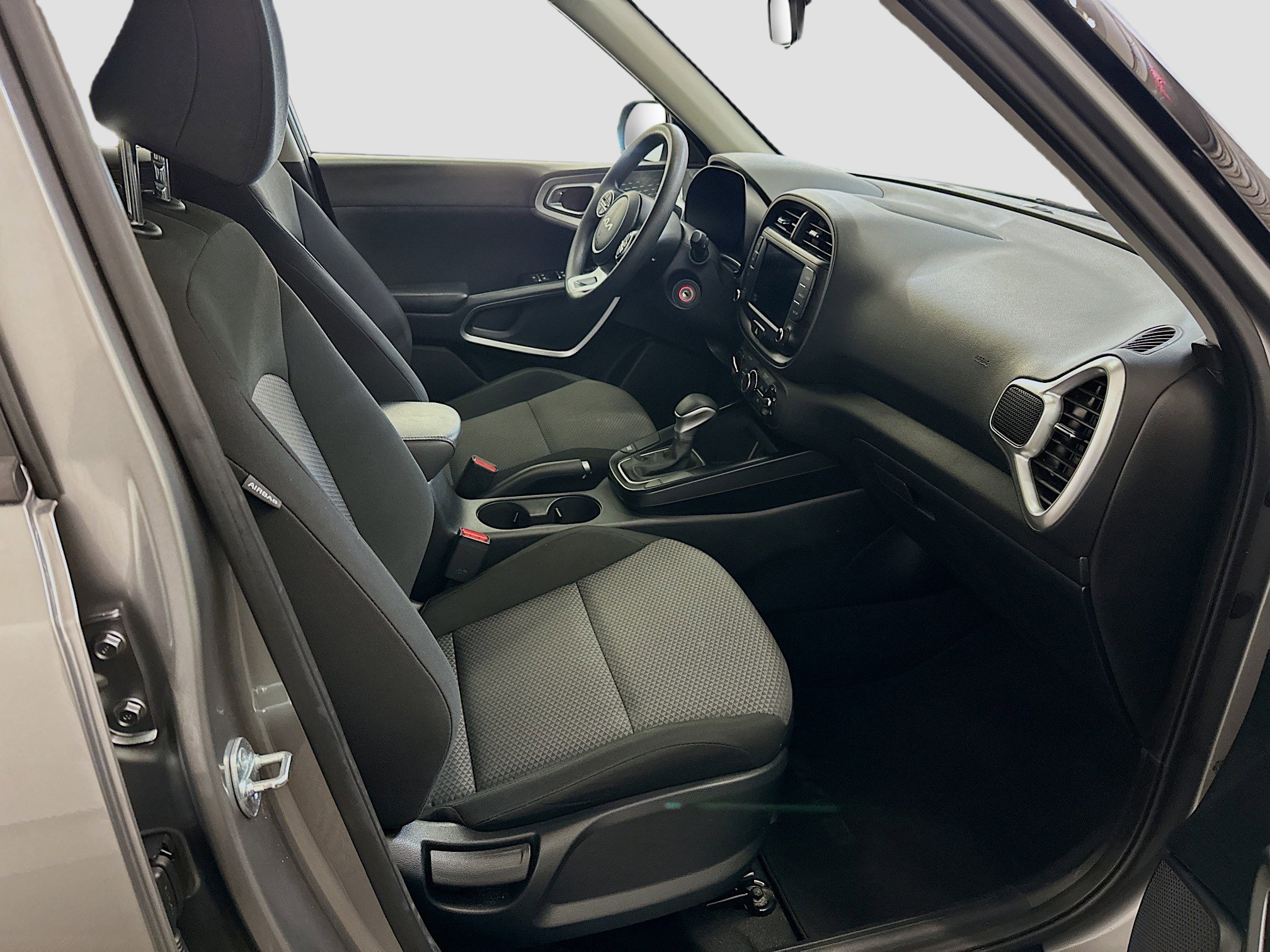 Used 2025 Kia Soul LX w/ LX Technology Package image 31