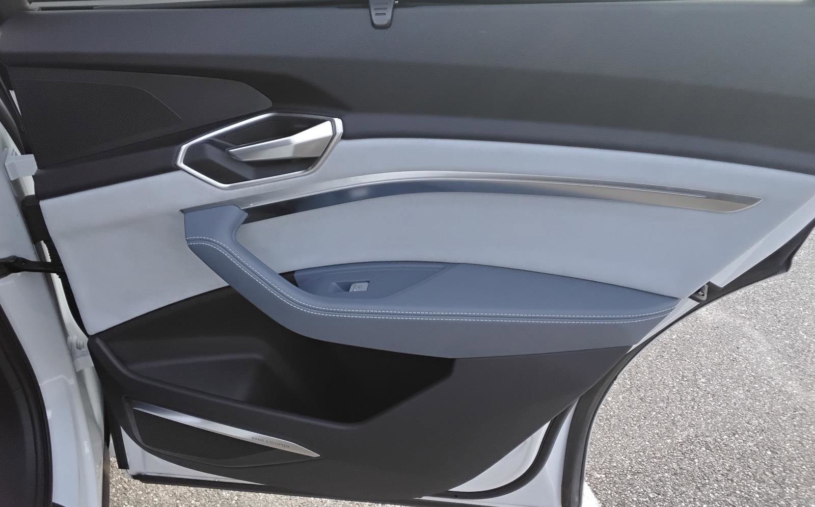 Used 2023 Audi e-tron Prestige w/ Prestige Package image 24