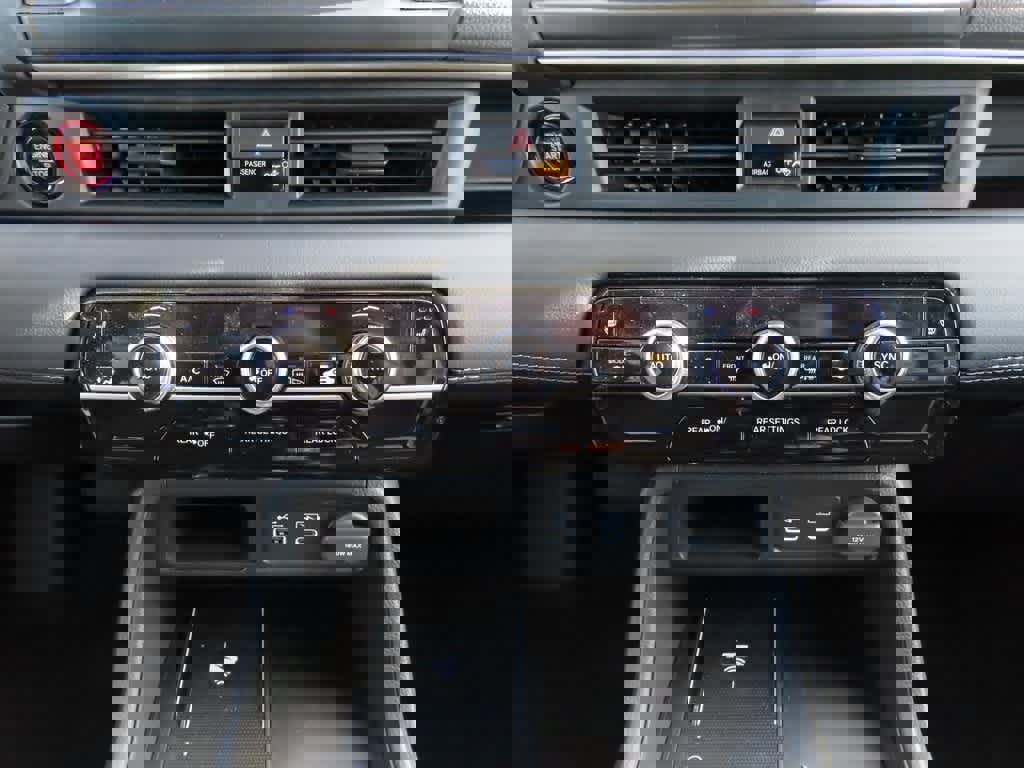 New 2025 Honda Pilot Touring image 23