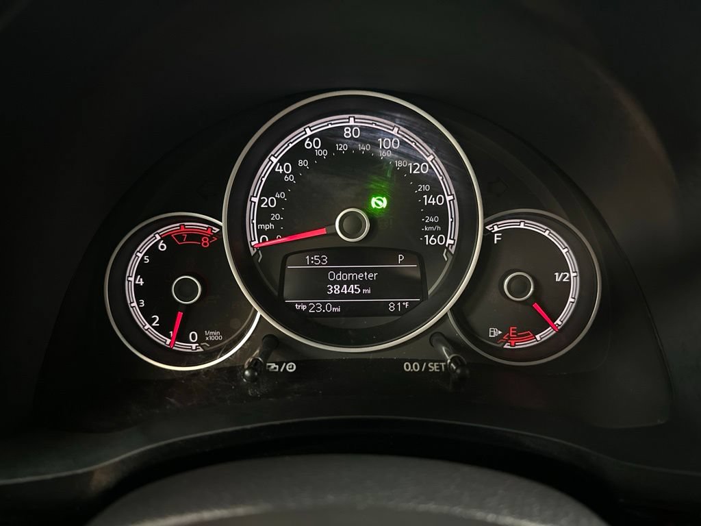 Used 2018 Volkswagen Beetle 2.0T S FWD image 25