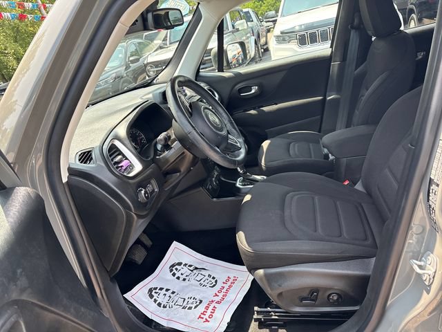 Used 2021 Jeep Renegade Latitude w/ Convenience Group AWD/4WD image 8