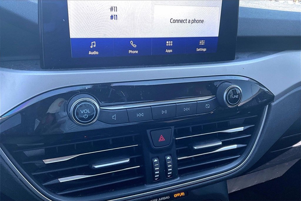 Used 2020 Ford Escape SE image 25