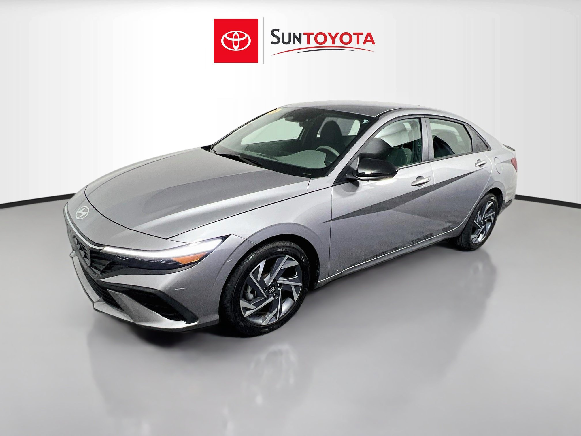 Used 2025 Hyundai Elantra Sport FWD image 9