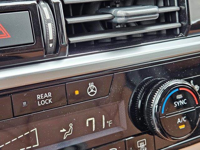 New 2025 Nissan Pathfinder Platinum w/ Black Appearance Package image 31