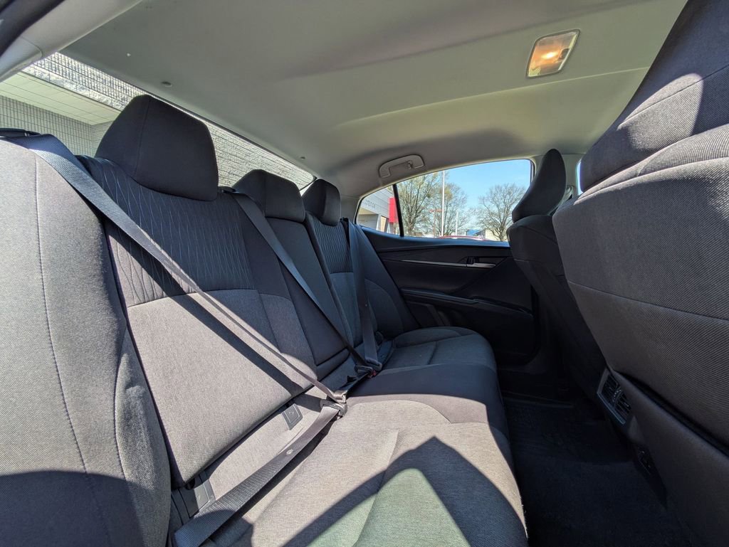 Used 2025 Toyota Camry LE image 28