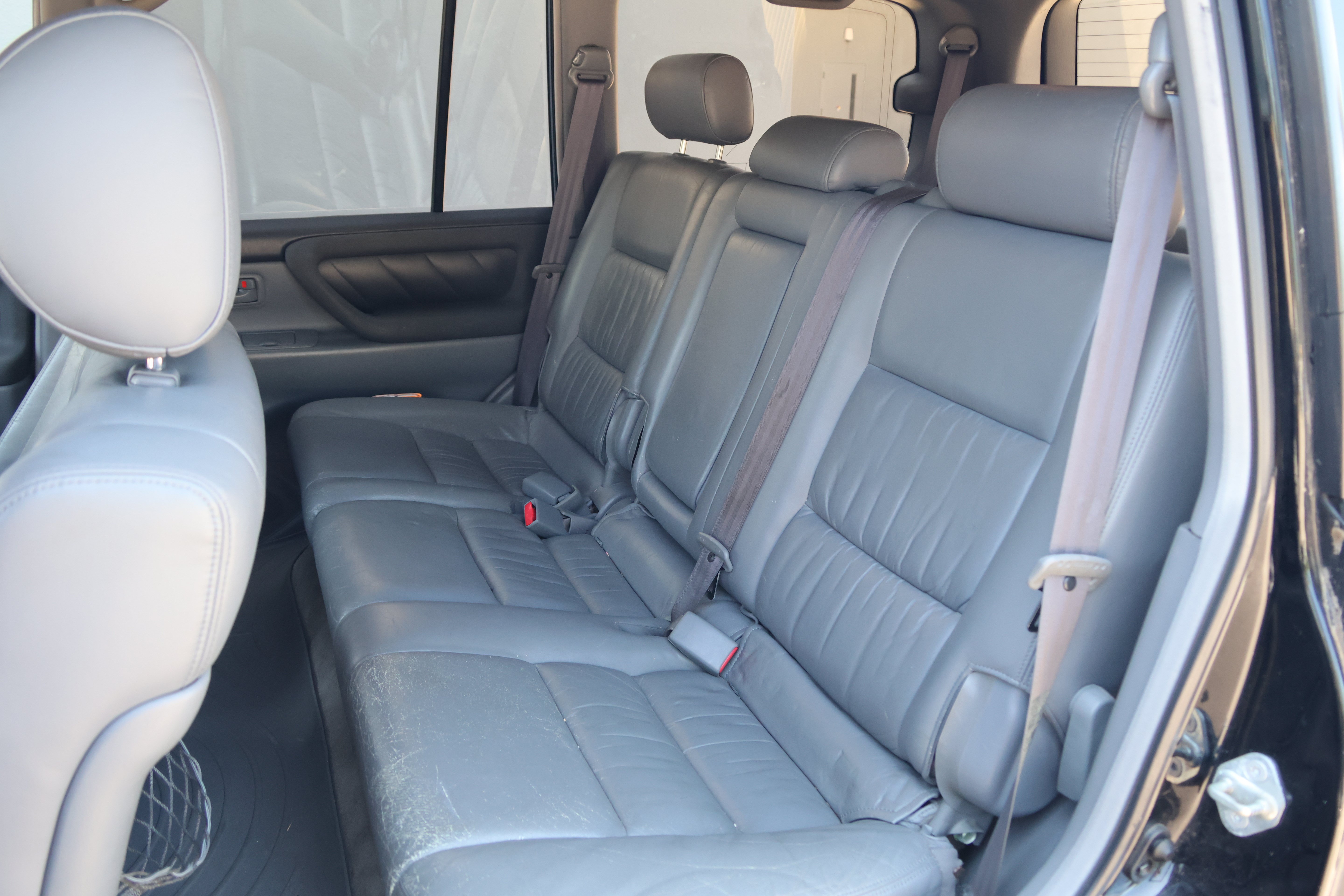 Used 2001 Toyota Land Cruiser AWD/4WD image 32