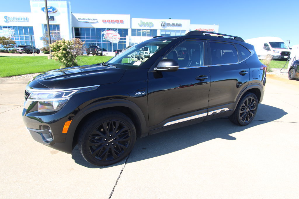Used 2022 Kia Seltos Nightfall Edition AWD/4WD image 17
