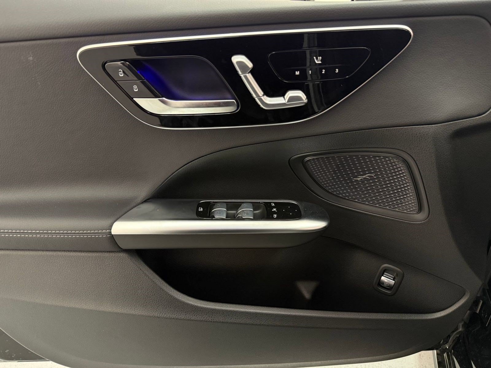 New 2026 Mercedes-Benz C 300 4MATIC Sedan image 11