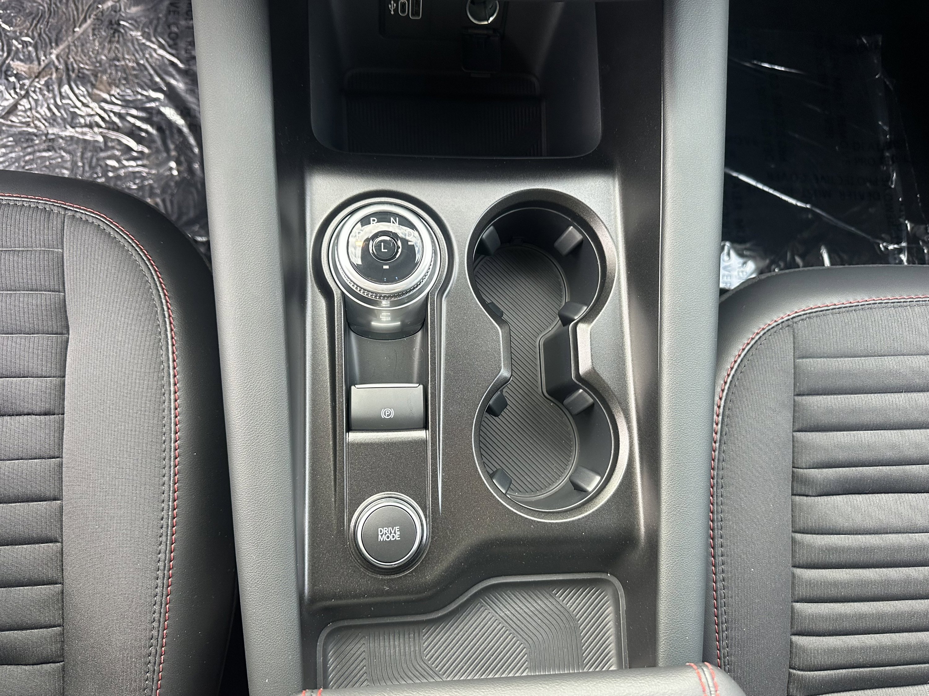 New 2026 Ford Explorer ST-Line w/ ST-Line Street Pack image 17