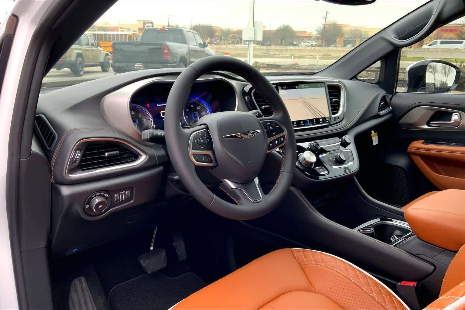 New 2026 Chrysler Pacifica Pinnacle FWD image 6