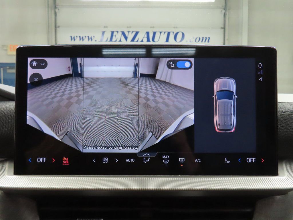 Used 2025 Ford Explorer Platinum image 15