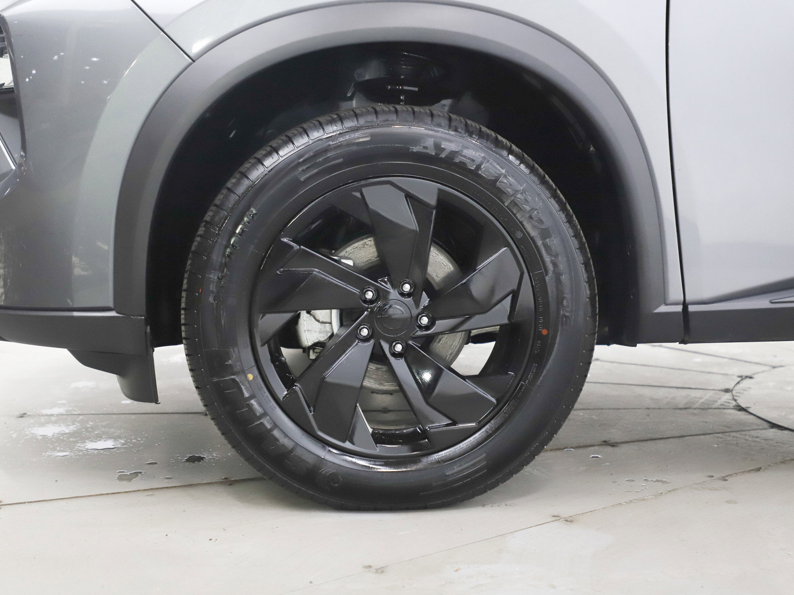 Used 2025 Nissan Rogue SV image 31