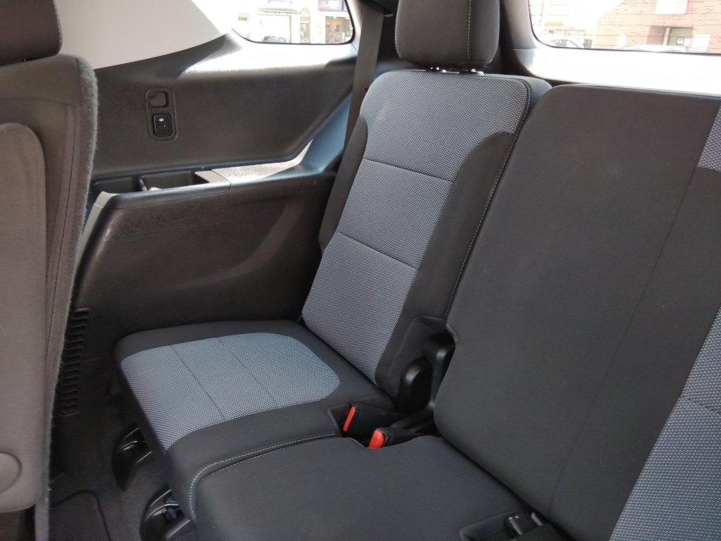 Used 2021 Chevrolet Traverse LT w/ LPO, Cargo Package AWD/4WD image 29