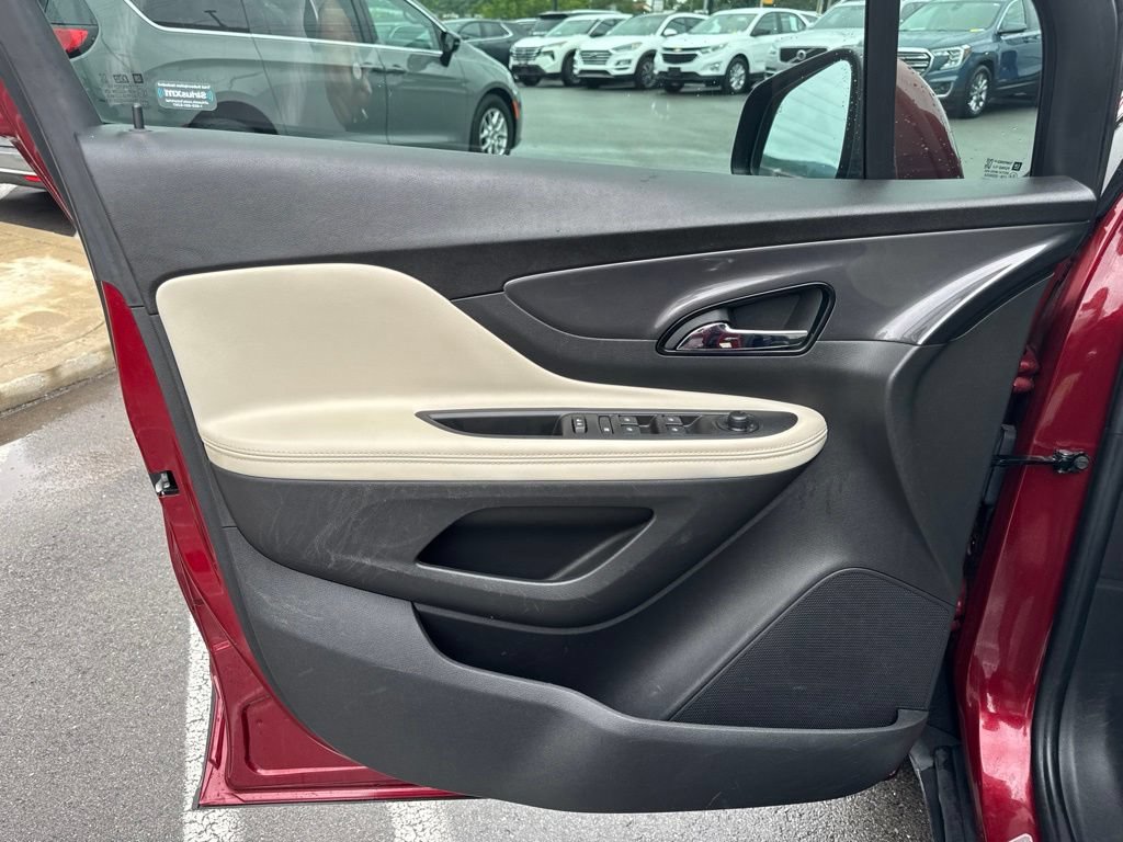 Used 2022 Buick Encore Preferred w/ Safety Package FWD image 10