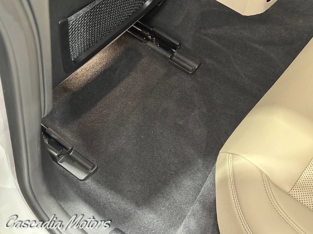 Used 2023 BMW i4 eDrive40 w/ Premium Package image 25