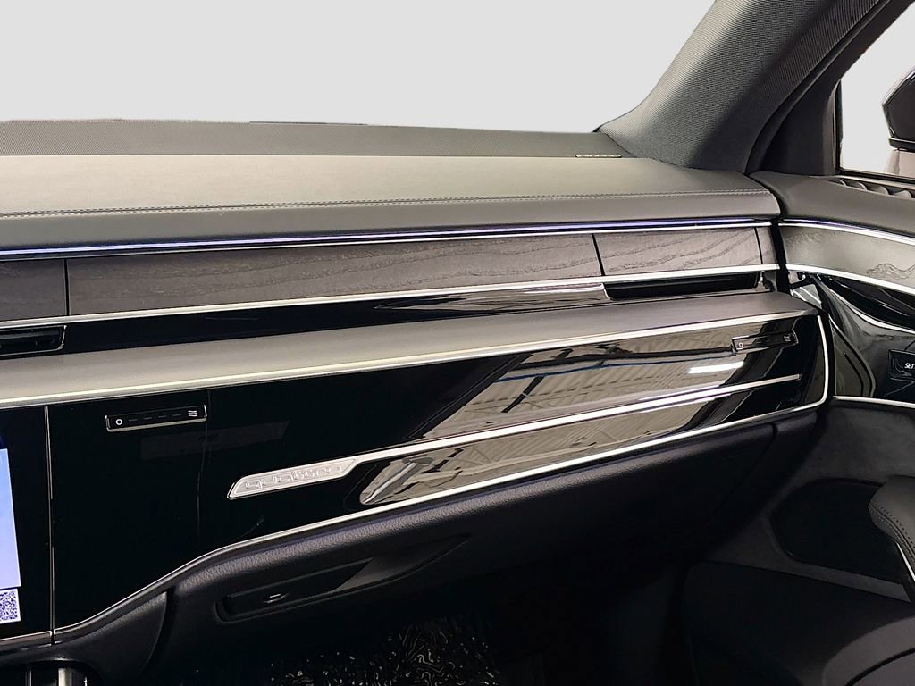 Used 2025 Audi A8 L 3.0T w/ Executive Package image 20