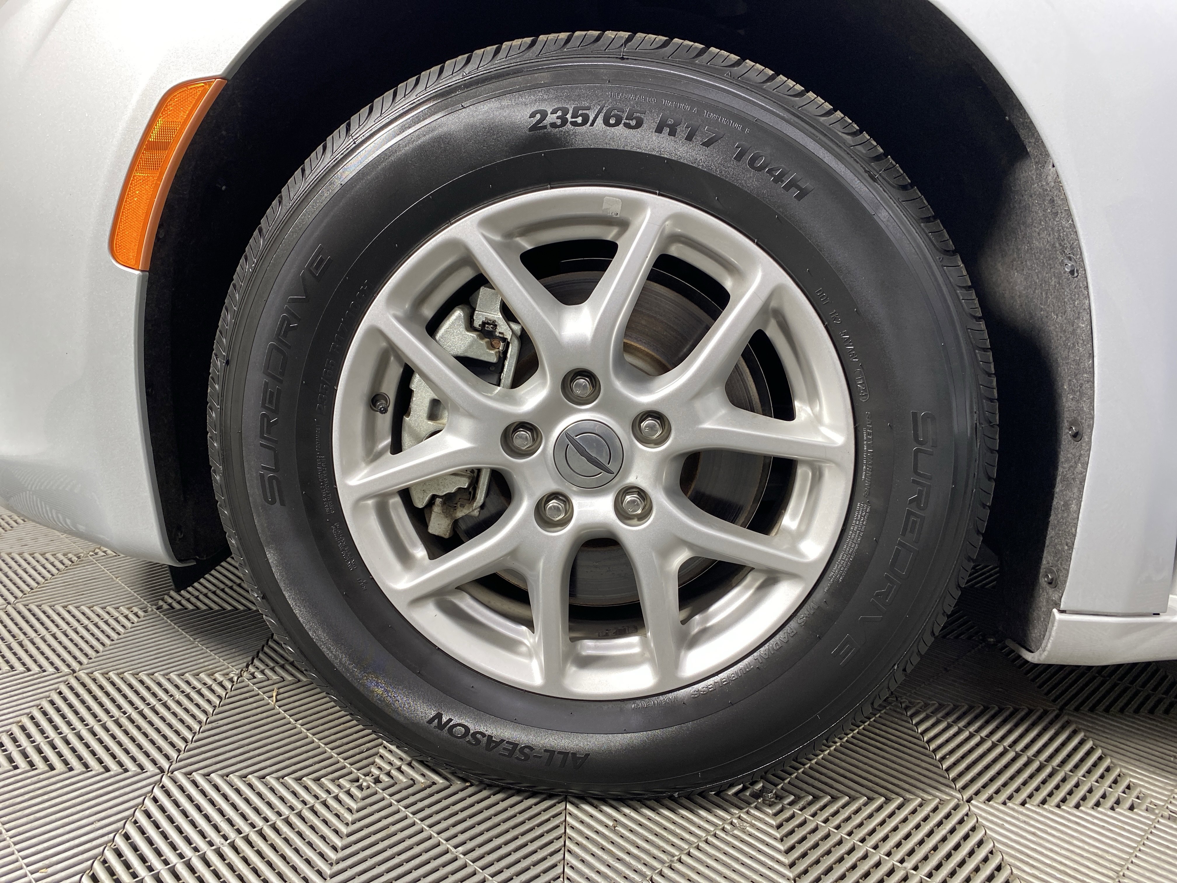 Used 2023 Chrysler Voyager LX image 13