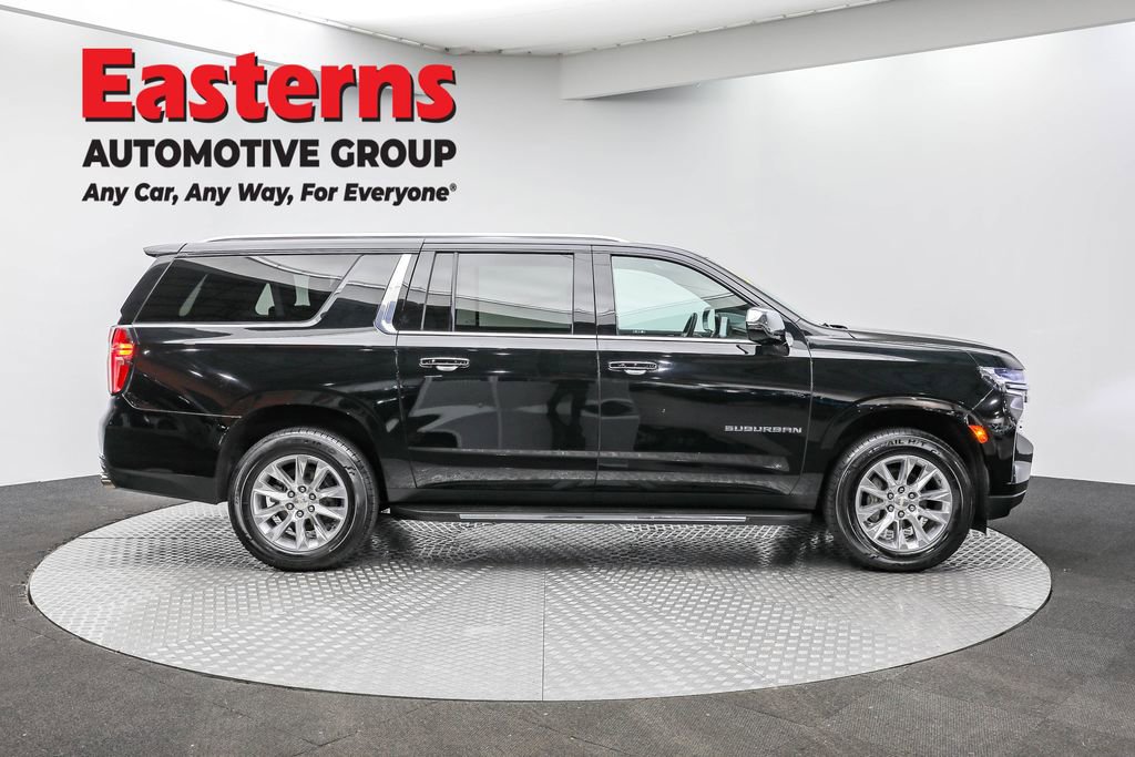 Used 2024 Chevrolet Suburban Premier RWD image 4