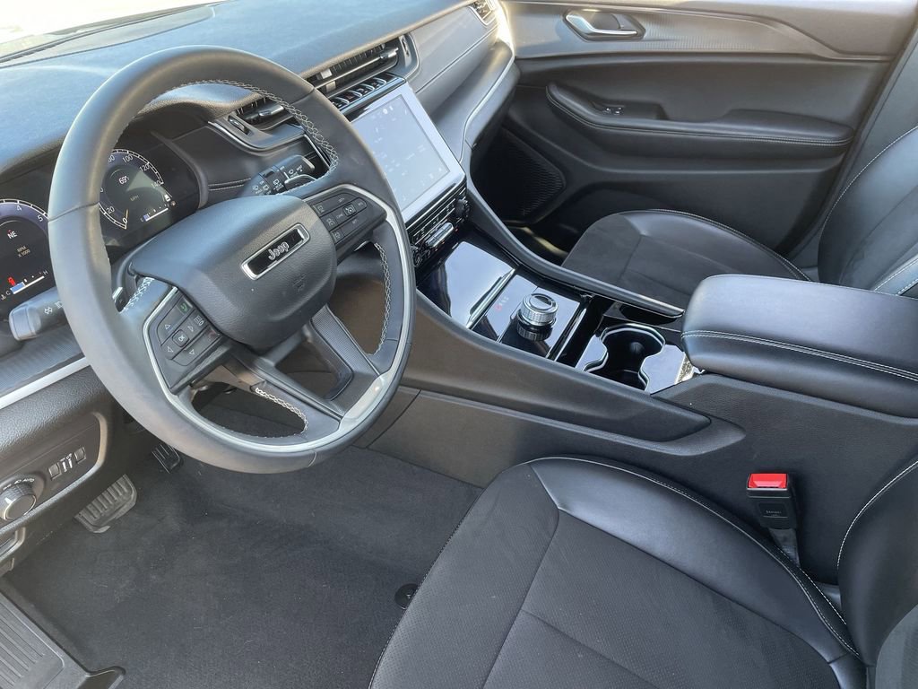 Used 2023 Jeep Grand Cherokee L Laredo image 10