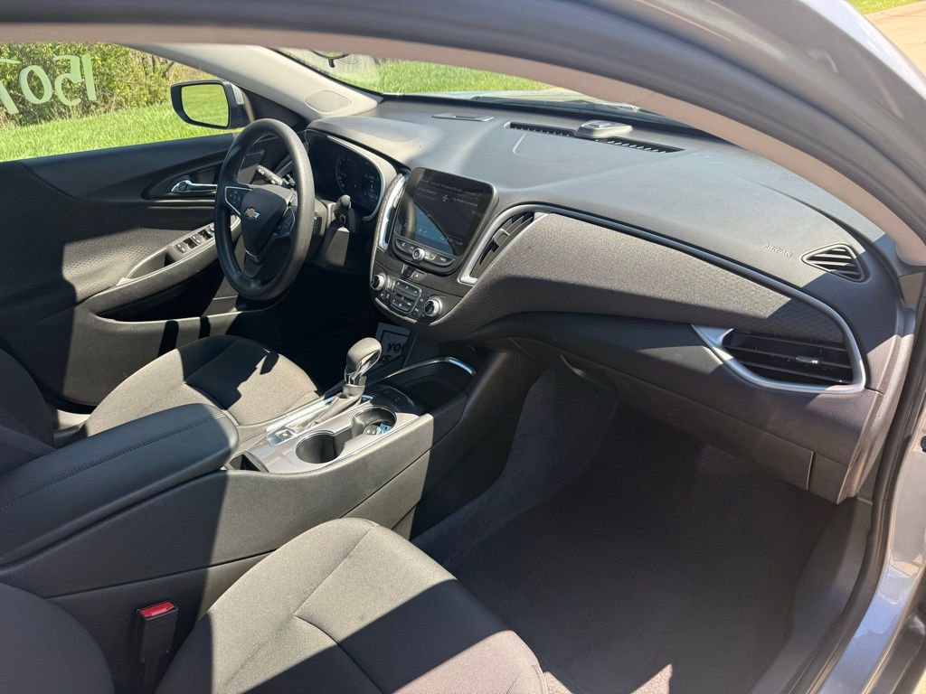 Used 2024 Chevrolet Malibu LT image 24