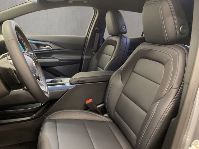 New 2026 Chevrolet Equinox EV LT image 14